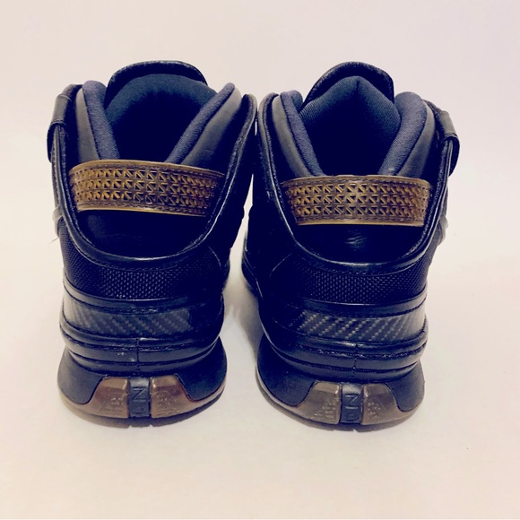 NIKE LeBRON 6 BLACKOUT - Picture 6 of 9